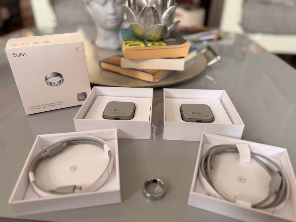 Oura Ring Gen 4 (Size 11, Silver) - FULL KIT + 2 Chargers + Original Box